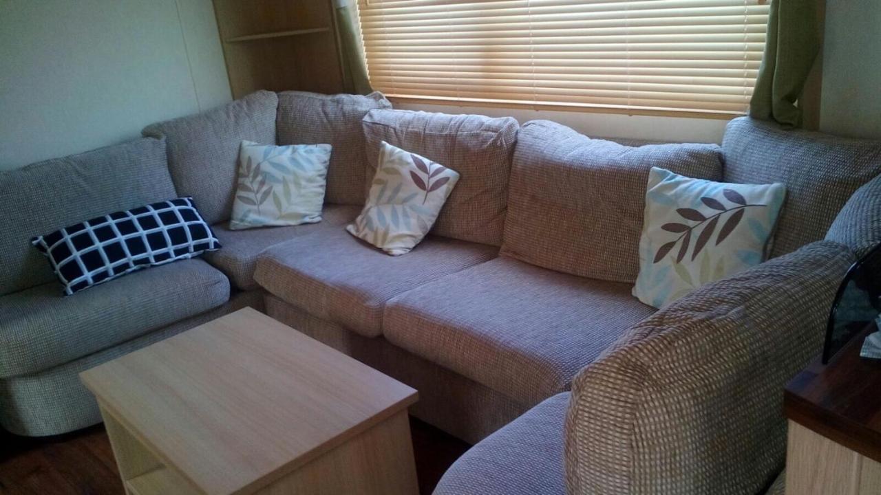 3 Bedroom 2 Bathroom Prestige Caravan Presthaven Sands Talacre Экстерьер фото