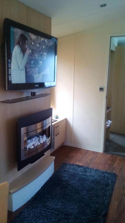 3 Bedroom 2 Bathroom Prestige Caravan Presthaven Sands Talacre Экстерьер фото