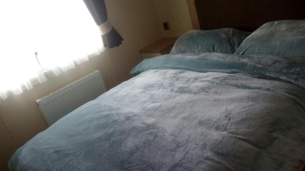 3 Bedroom 2 Bathroom Prestige Caravan Presthaven Sands Talacre Экстерьер фото