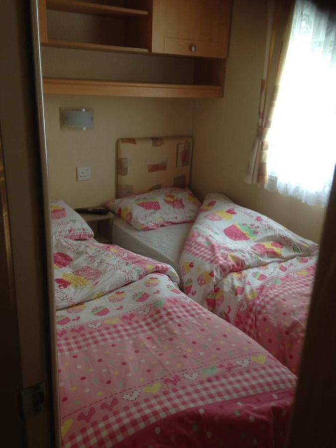 3 Bedroom 2 Bathroom Prestige Caravan Presthaven Sands Talacre Экстерьер фото